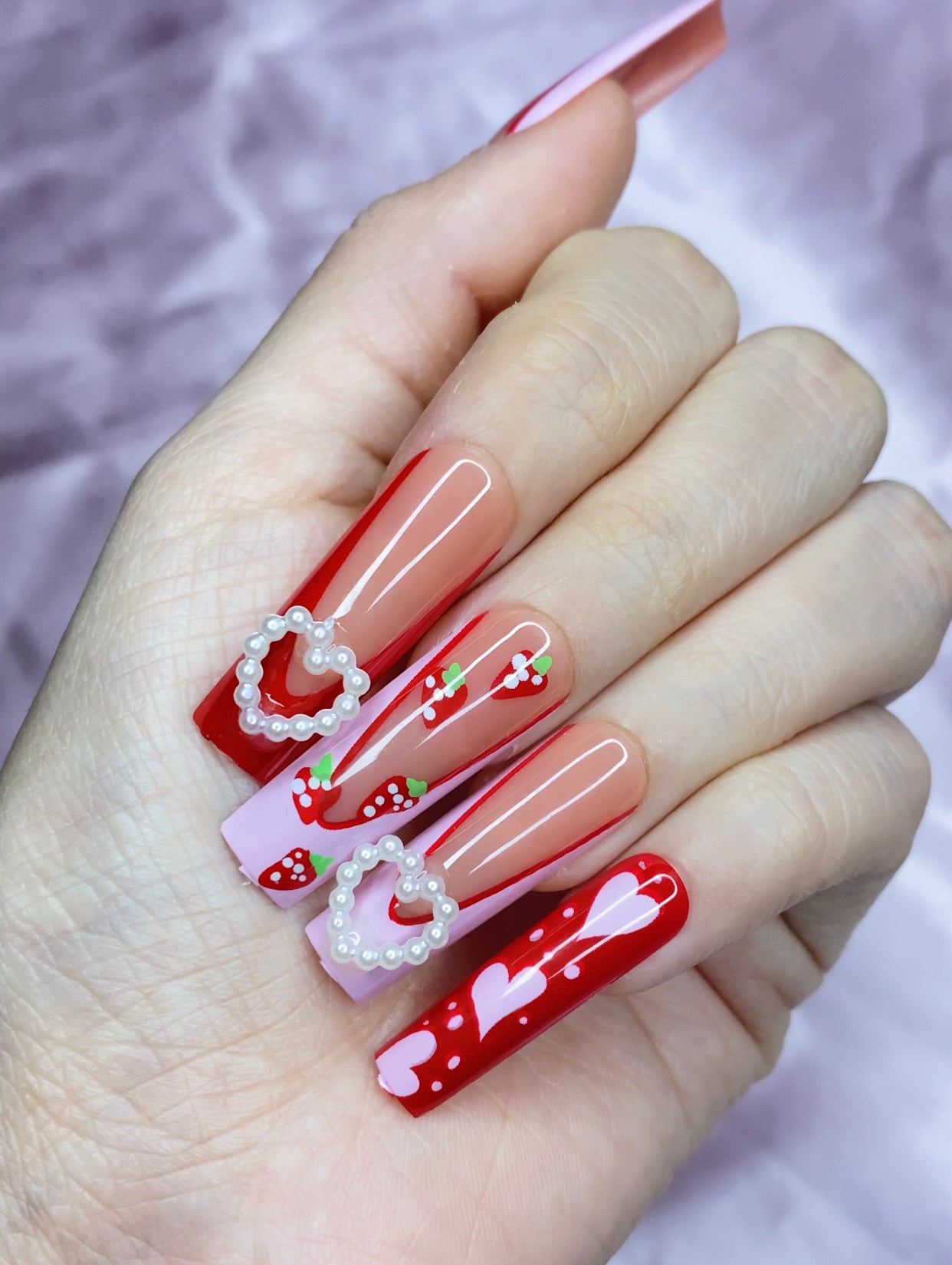 “Strawberry shortcake” nails